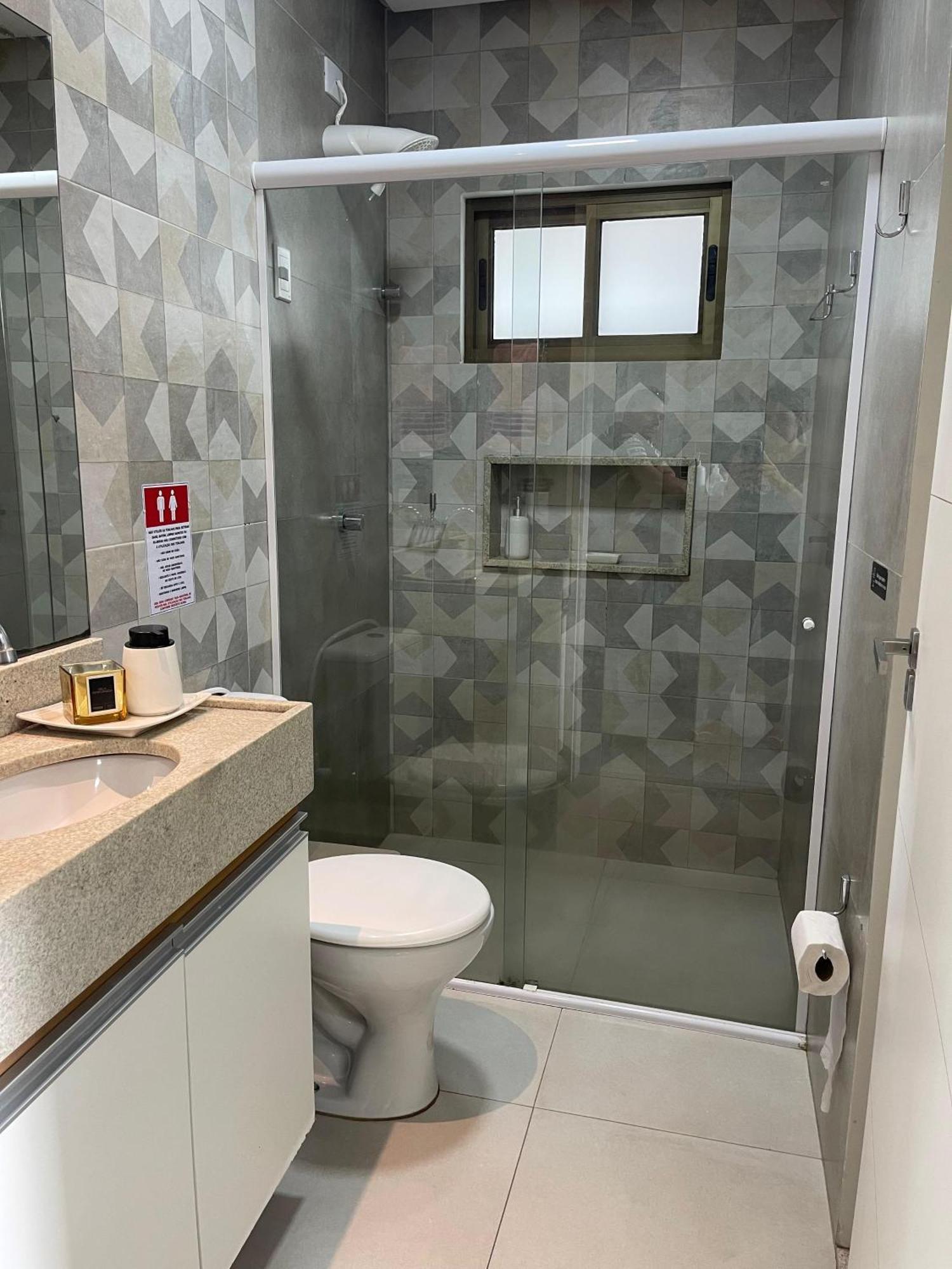 Flat's Tavares 102