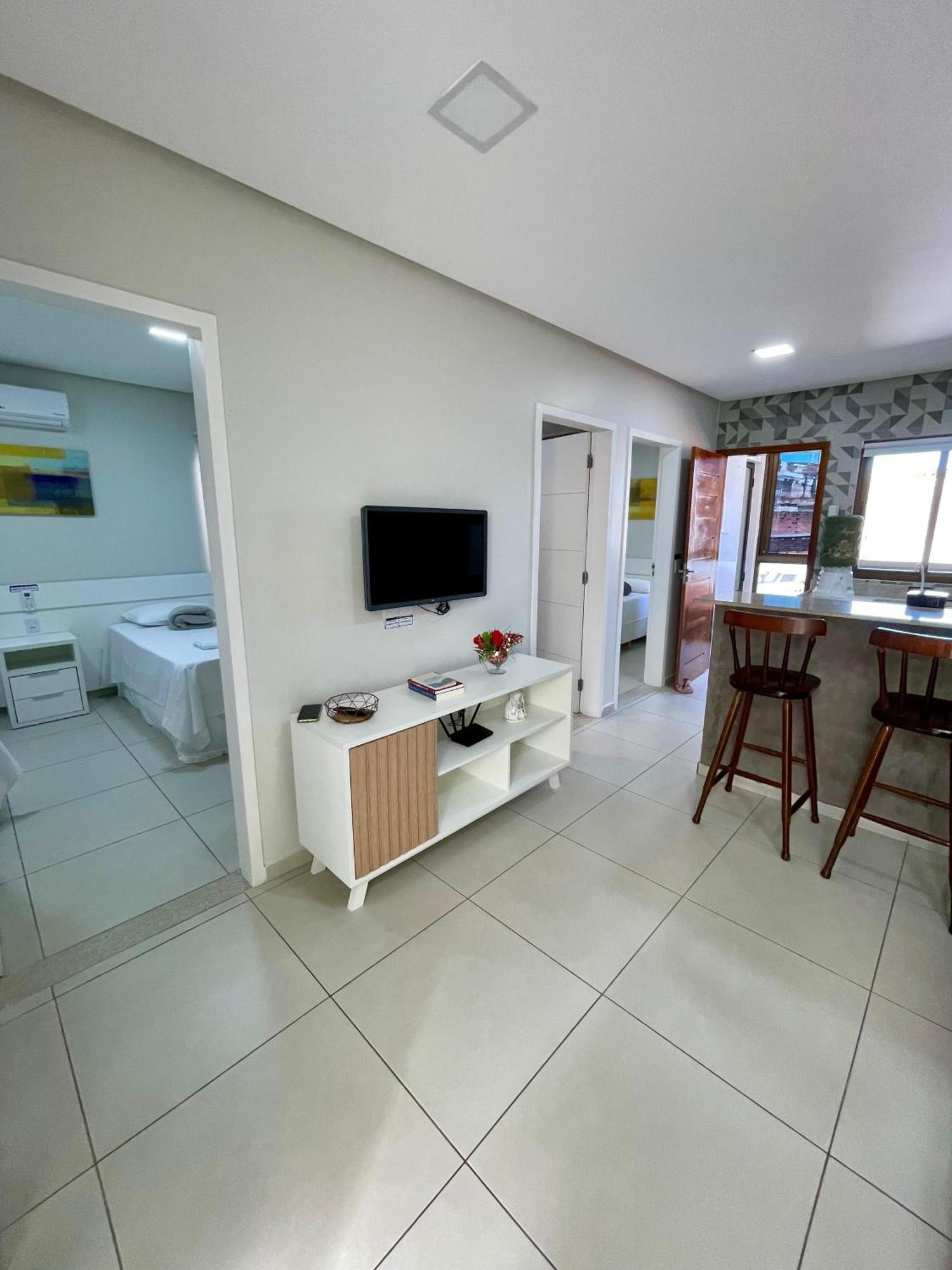 Flat's Tavares 102 *